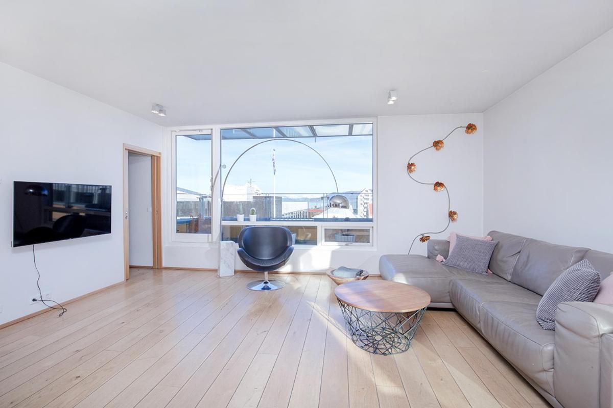 Penthouse Apartment With Panasonic Mountain View Reykjavík Exterior photo