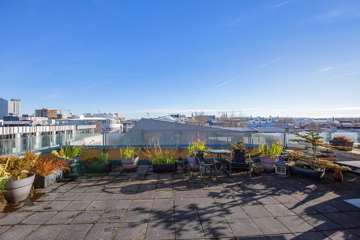 Penthouse Apartment With Panasonic Mountain View Reykjavík Exterior photo